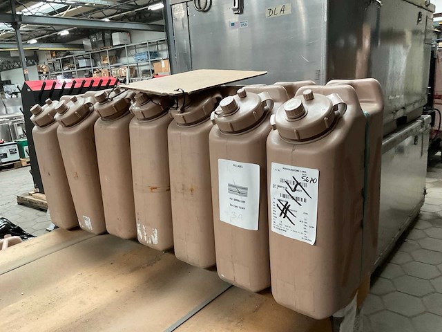 20 ltr water kan (7x) - afbeelding 3 van  3