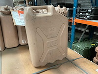 20 ltr water kan (7x) - afbeelding 1 van  3
