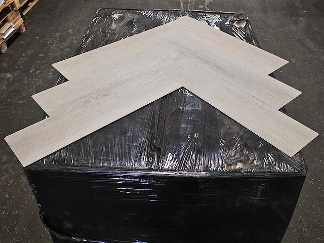 20 m2 pvc spc click visgraat - 610 x 150 x 5 mm - afbeelding 3 van  3