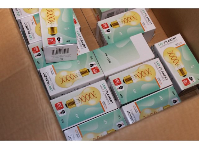 20 stuks lampen led filament 1800k e27 250 lumes dimmable - afbeelding 3 van  5