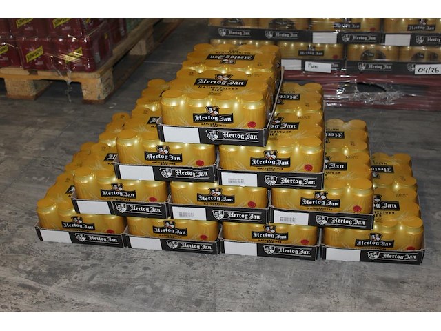 20 twelvepacks hertog jan bier 0,33cl. 240 blikken. tht 4-2026. bod inclusief statiegeldwaarde van 36 euro. - afbeelding 1 van  2