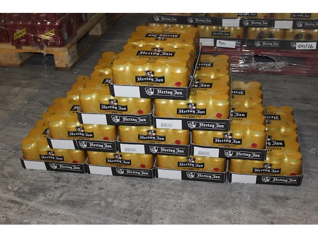 20 twelvepacks hertog jan bier 0,33cl. 240 blikken. tht 4-2026. bod inclusief statiegeldwaarde van 36 euro. - afbeelding 1 van  2