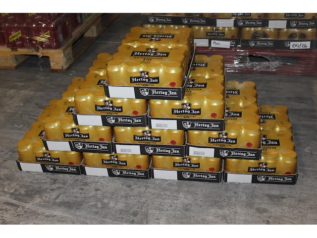 20 twelvepacks hertog jan bier 0,33cl. 240 blikken. tht 4-2026. bod inclusief statiegeldwaarde van 36 euro. - afbeelding 1 van  2