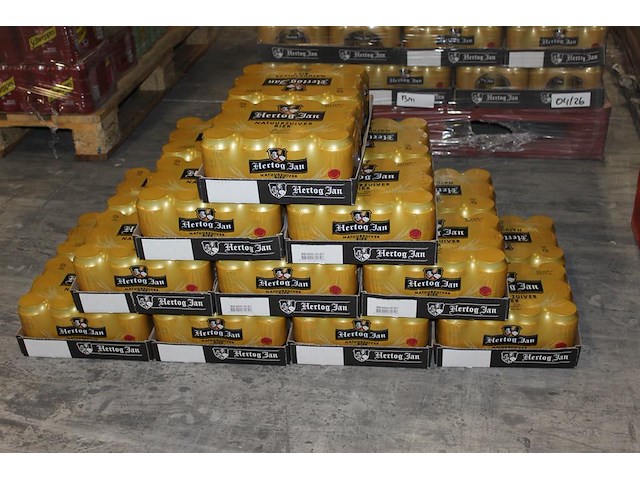 20 twelvepacks hertog jan bier 0,33cl. 240 blikken. tht 4-2026. bod inclusief statiegeldwaarde van 36 euro. - afbeelding 1 van  2