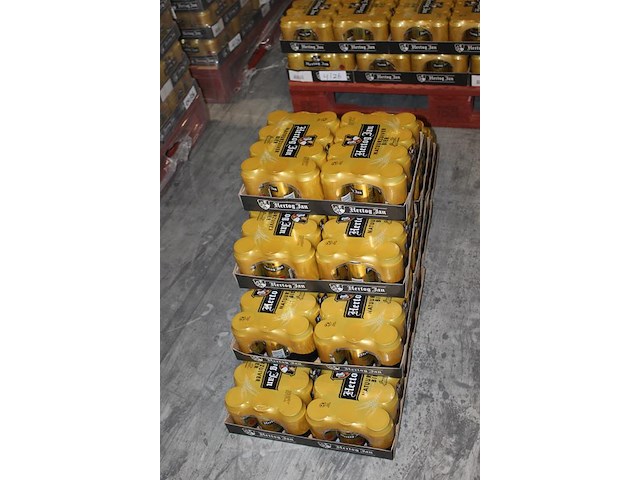 20 twelvepacks hertog jan bier 0,33cl. 240 blikken. tht 4-2026. bod inclusief statiegeldwaarde van 36 euro. - afbeelding 2 van  2
