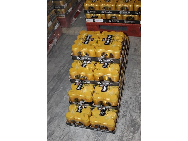 20 twelvepacks hertog jan bier 0,33cl. 240 blikken. tht 4-2026. bod inclusief statiegeldwaarde van 36 euro. - afbeelding 2 van  2