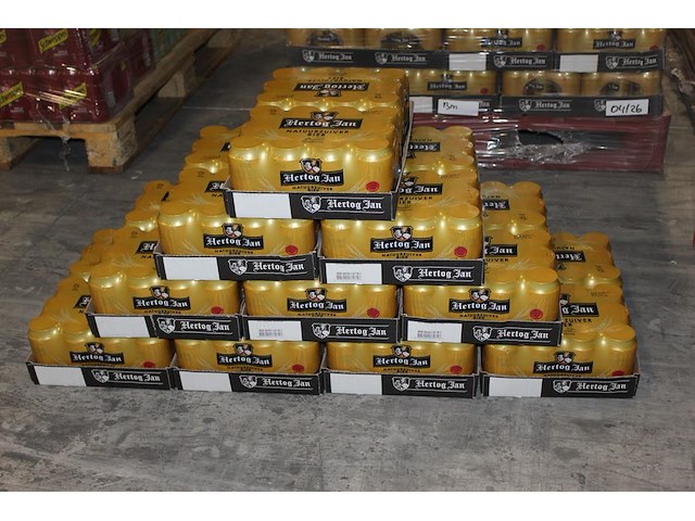 20 twelvepacks hertog jan bier 0,33cl. 240 blikken. tht 4-2026. bod inclusief statiegeldwaarde van 36 euro. - afbeelding 1 van  2