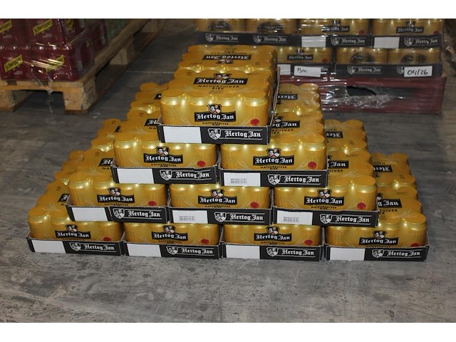 20 twelvepacks hertog jan bier 0,33cl. 240 blikken. tht 4-2026. bod inclusief statiegeldwaarde van 36 euro. - afbeelding 1 van  1