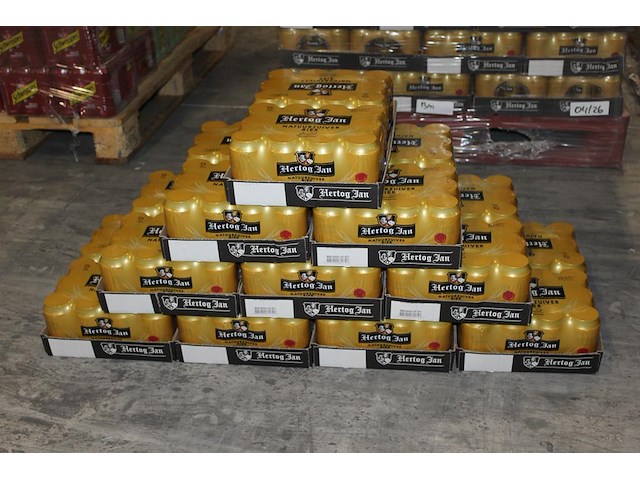 20 twelvepacks hertog jan bier 0,33cl. 240 blikken. tht 4-2026. bod inclusief statiegeldwaarde van 36 euro. - afbeelding 1 van  2