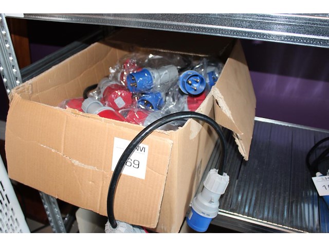 20 verloopkabels cee32 blauw naar cee32 rood. - afbeelding 2 van  2