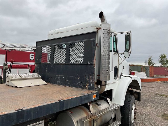 200 freightliner vrachtwagen - afbeelding 11 van  20