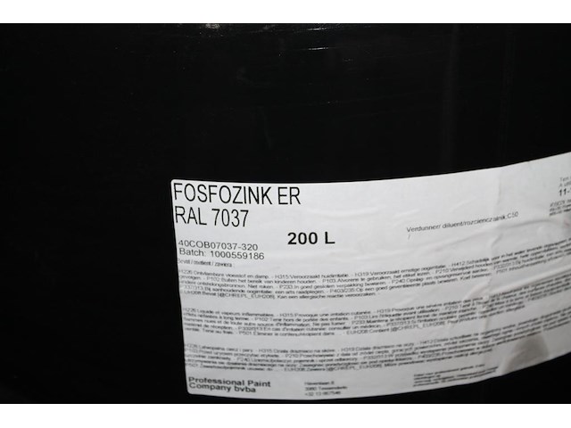 200 liter vat / drum primer fosfozink er ral7037. tht 12-2026. let op: kavel is onderdeel van combinatiekav... onderdeel van combinatiekavel combinatie van 3 drums verf duocoat en 2 drums primer fosfozink er ral7037. kavels u031 t/m u035 - afbeelding 3 van  3