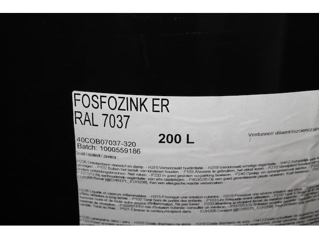 200 liter vat / drum primer fosfozink er ral7037. tht 12-2026. let op: kavel is onderdeel van combinatiekav... onderdeel van combinatiekavel combinatie van 3 drums verf duocoat en 2 drums primer fosfozink er ral7037. kavels u031 t/m u035 - afbeelding 3 van  3