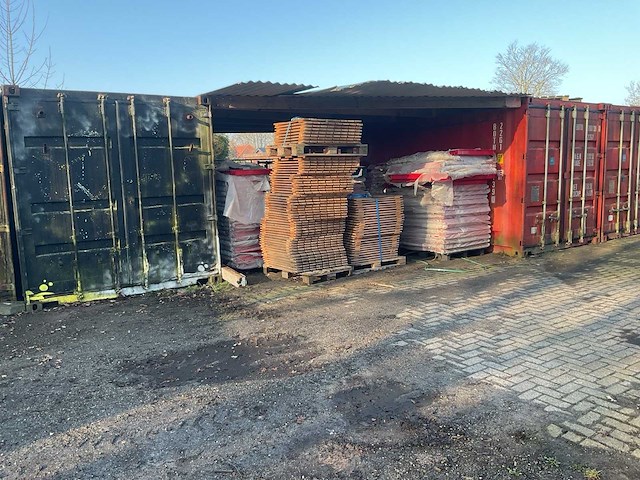 2000 - 2 x zeecontainer 20ft met overkapping ertussen - afbeelding 1 van  15