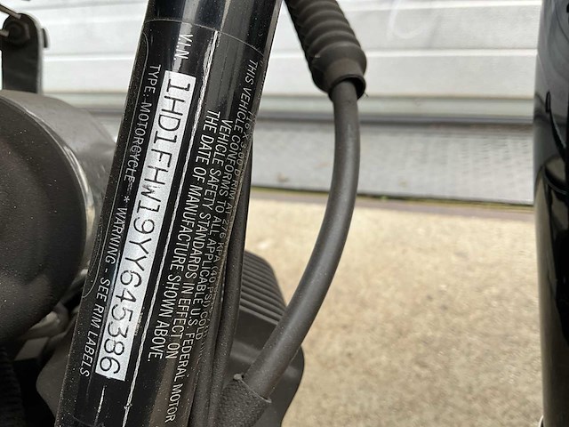 2000 - harley davidson - tour - flhpi - road king police edition motorfiets met lichte schade - afbeelding 12 van  21