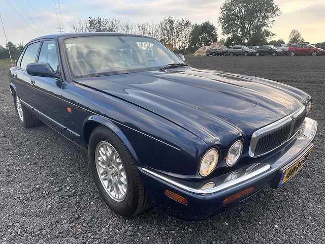 2000 - jaguar - xj - 3.2 v8 executive - 40-ft-kl - afbeelding 15 van  19