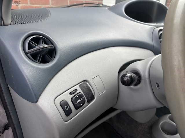 2000 - toyota - yaris - 1.3-16v vvt-i sol - 90-fp-xf - afbeelding 4 van  8