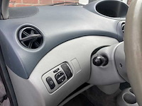 2000 - toyota - yaris - 1.3-16v vvt-i sol - 90-fp-xf - afbeelding 4 van  8