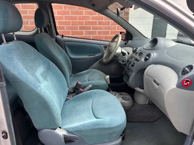 2000 - toyota - yaris - 1.3-16v vvt-i sol - 90-fp-xf - afbeelding 9 van  19