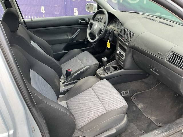 2000 - volkswagen - golf - 1.6-16v trendline - personenauto - afbeelding 5 van  10