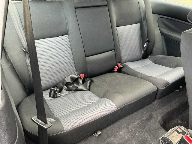 2000 - volkswagen - golf - 1.6-16v trendline - personenauto - afbeelding 6 van  10