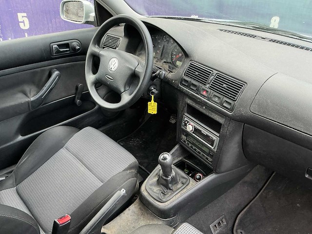 2000 - volkswagen - golf - 1.6-16v trendline - personenauto - afbeelding 7 van  10