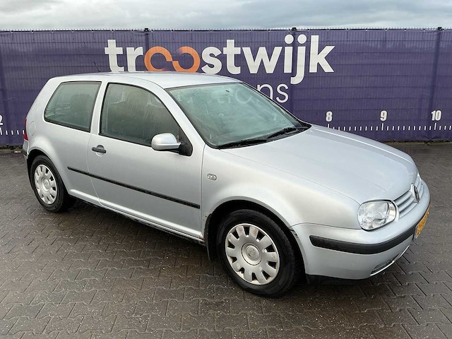 2000 - volkswagen - golf - 1.6-16v trendline - personenauto - afbeelding 3 van  10