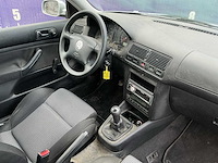 2000 - volkswagen - golf - 1.6-16v trendline - personenauto - afbeelding 8 van  10