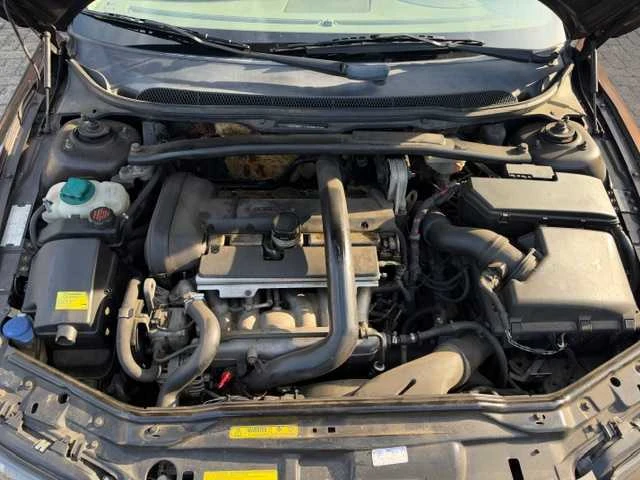 2000 - volvo - v70 cross country - 2.4 t prestige line automaat- 18-ft-dg - afbeelding 3 van  4