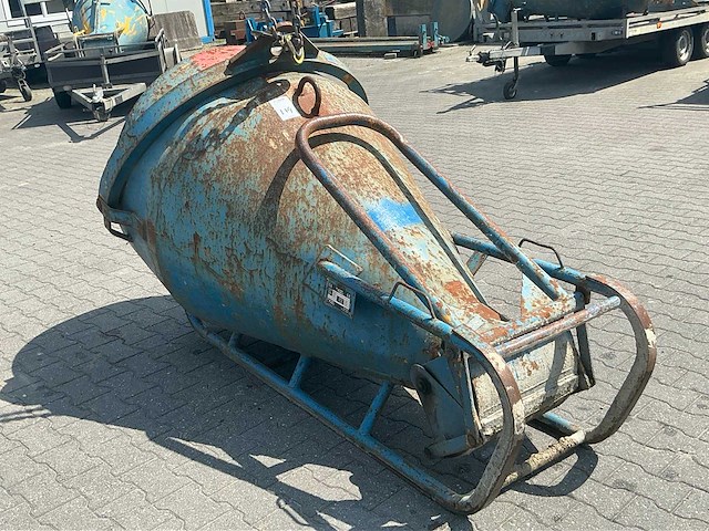 2000 750lr betonkubel - afbeelding 4 van  6