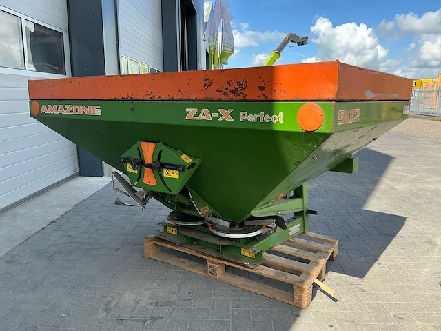 2000 amazone za-perfect 902 kunstmeststrooier - afbeelding 1 van  14