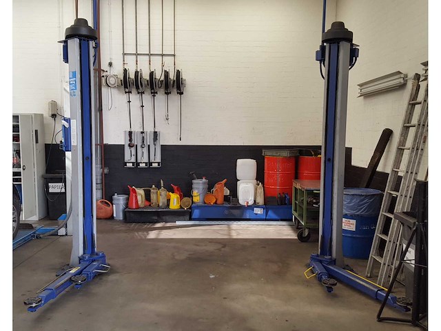 2000 autec alm 3028 hefbrug - afbeelding 1 van  5