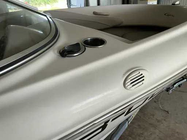 2000 bayliner capri class bowrider speedboot - afbeelding 9 van  39