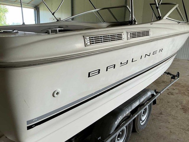 2000 bayliner capri class bowrider speedboot - afbeelding 10 van  39