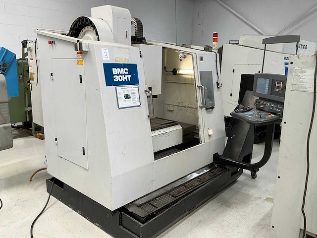 2000 baz hurco bmc30ht/m verticale machinecentra - afbeelding 1 van  7
