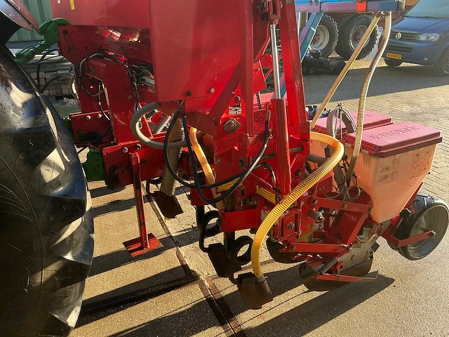 2000 becker aeromat t6z precisiezaaimachine - afbeelding 18 van  21