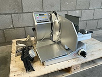 2000 bizerba vs 12 verticale vleessnijmachine met messenslijpapparaat - afbeelding 1 van  12