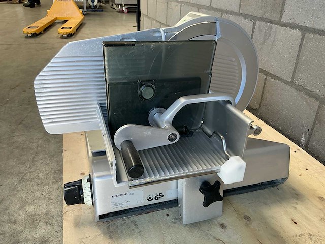 2000 bizerba vs 12 verticale vleessnijmachine met messenslijpapparaat - afbeelding 5 van  12
