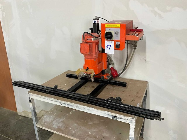 2000 blum m51p1000.50 scharnier boormachine - afbeelding 1 van  7
