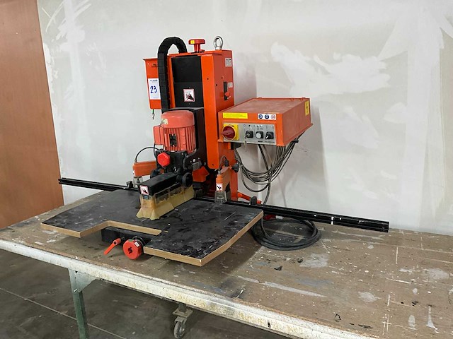 2000 blum mzk 2200 rij boormachine - afbeelding 1 van  10