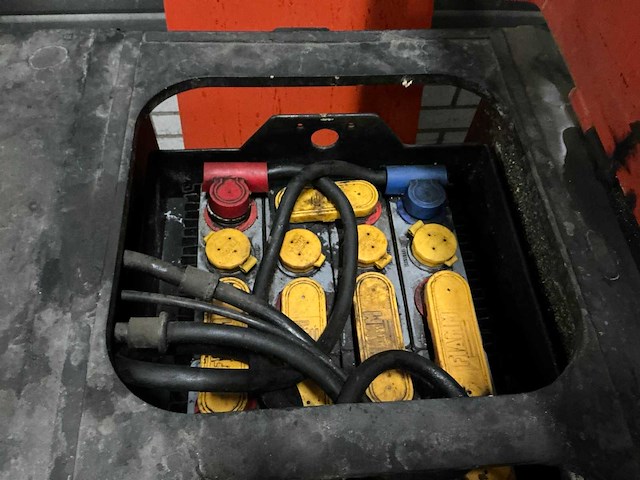 2000 bt om elektrische orderpicker - afbeelding 2 van  15