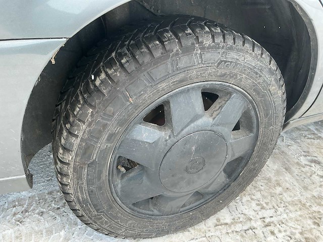 2000 cadillac de ville v8 ''the beast'' - personenauto - afbeelding 17 van  75