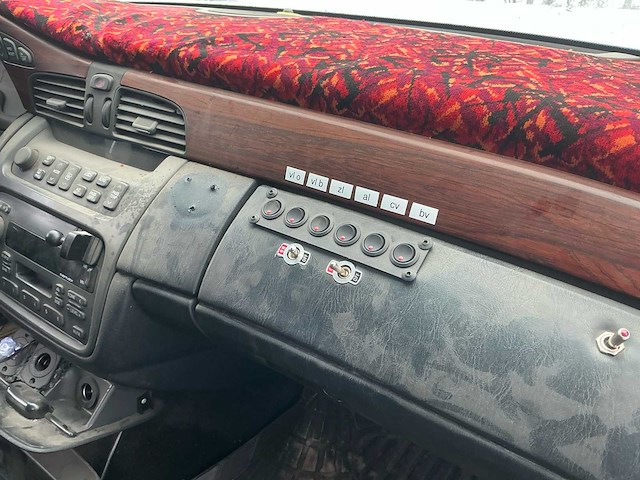 2000 cadillac de ville v8 ''the beast'' - personenauto - afbeelding 52 van  75