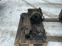 2000 cadillac de ville v8 ''the beast'' - personenauto - afbeelding 58 van  75