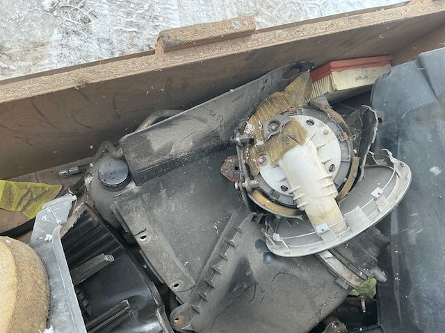 2000 cadillac de ville v8 ''the beast'' - personenauto - afbeelding 63 van  75