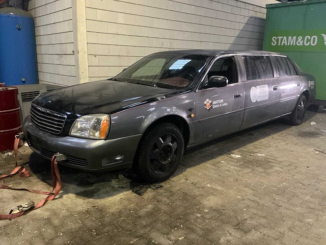 2000 cadillac de ville v8 ''the beast'' - personenauto - afbeelding 74 van  75