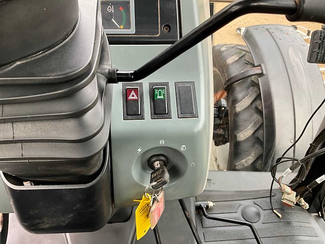 2000 case ih mx100c vierwielaangedreven landbouwtractor - afbeelding 15 van  38