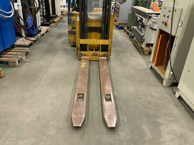 2000 cat nsp12k elektrische tapelaar - afbeelding 1 van  2