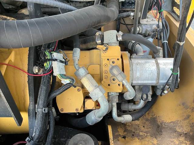 2000 caterpillar 908 shovel - afbeelding 24 van  33
