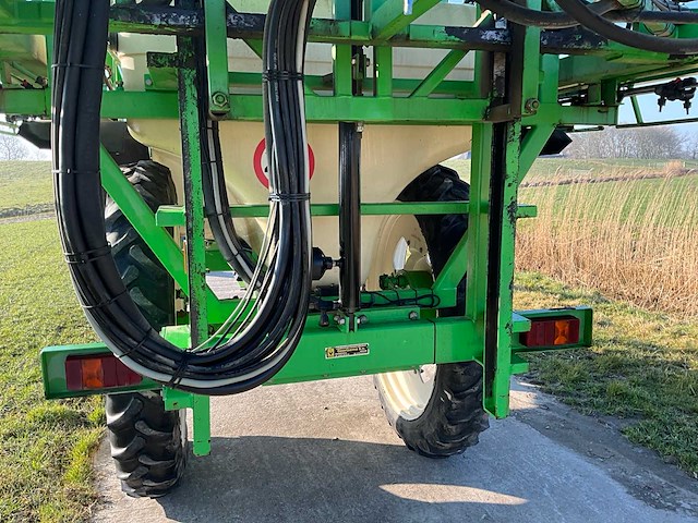 2000 chd 3533 veldspuit - afbeelding 16 van  41